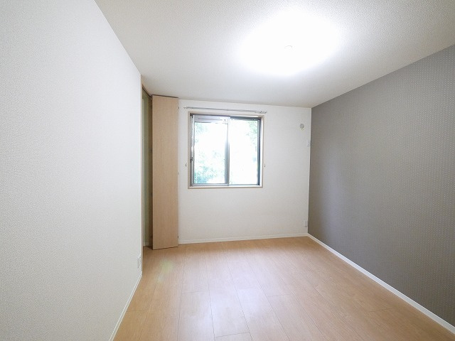 マーベラスコートⅠ・Ⅱの寝室|落ち着いた色調の寝室です