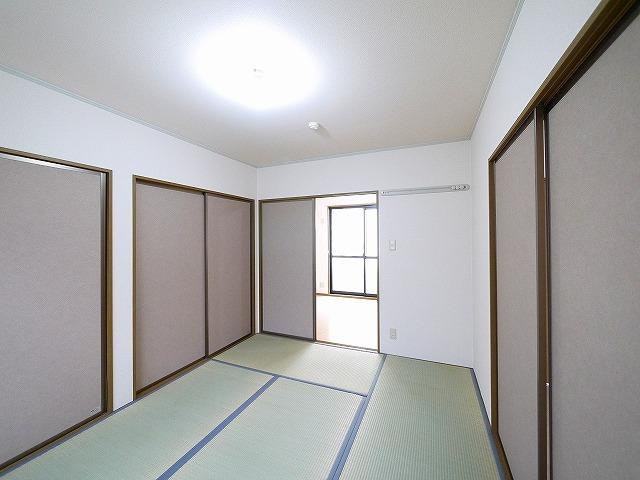 セジュール咲の収納|押し入れが二つもあり、収納には困りません
