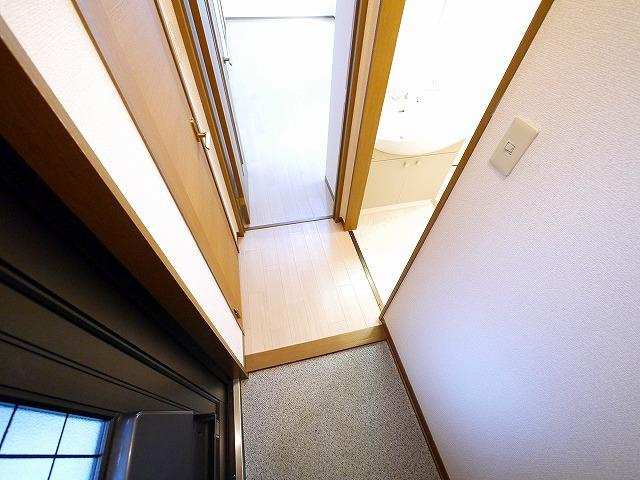 セジュール咲の玄関|明るい玄関です