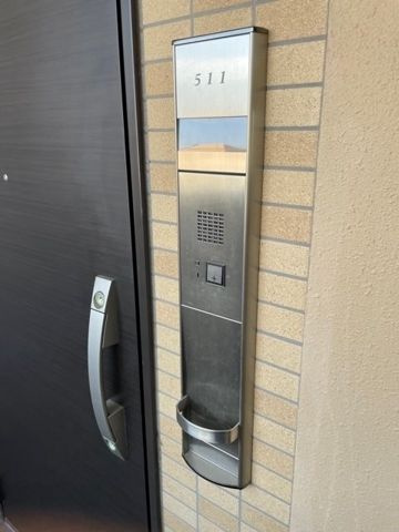 レジディア武蔵小杉の玄関