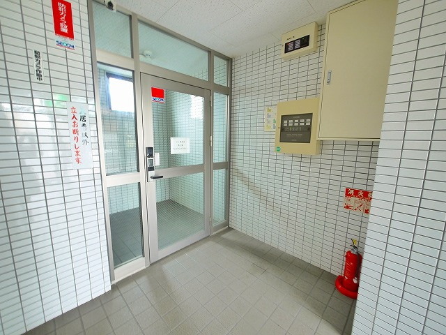 杉ヶ中町ビルのその他共用部分|オートロック付きで安心。