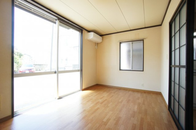 【居間・リビング】 | メゾネットこぶな