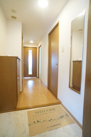エーデル雲雀丘三番館の玄関