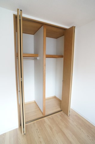 エーデル雲雀丘三番館の収納