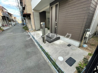 【前面道路含む現地写真】 | 高陽小学校区・平成24年建築・高石市綾園7丁目 | 前面道路含む現地写真です