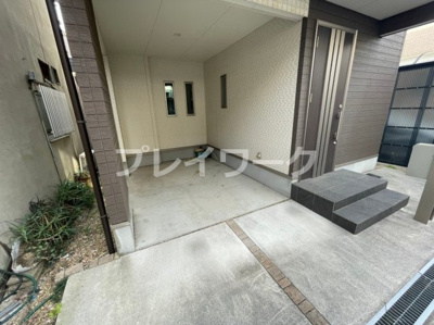 【駐車場】 | 高陽小学校区・平成24年建築・高石市綾園7丁目 | 駐車スペースもあります