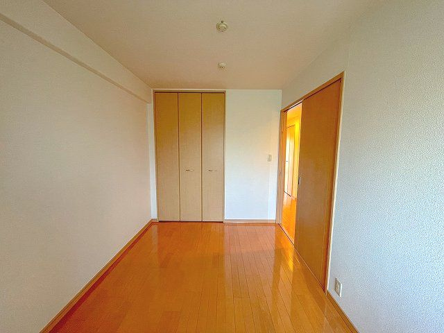 リヴィエール大高の独立洗面台|朝の支度にも助かる、独立の洗髪洗面化粧台