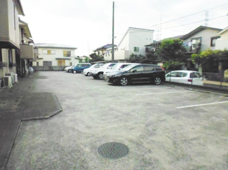 【駐車場】 | いつでも目の届く敷地内に駐車場があります♪お車をお持ちのファミリーさんにオススメです☆