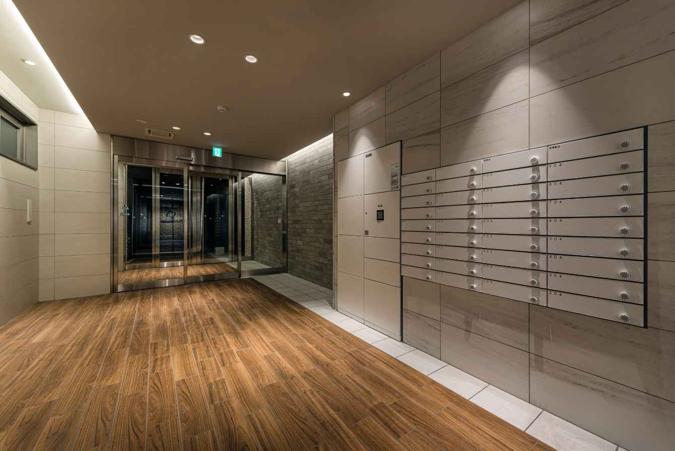 ジアコスモ九条シエルのエントランス