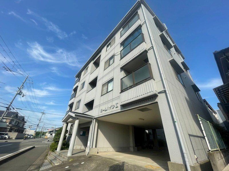 カームハイツ2番館の外観