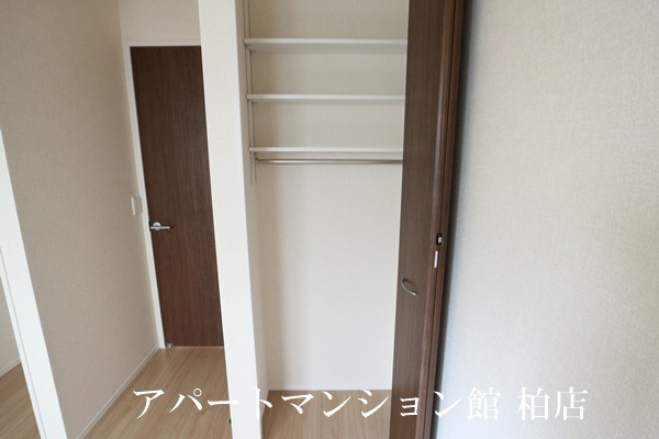 アヴェニール明原の収納