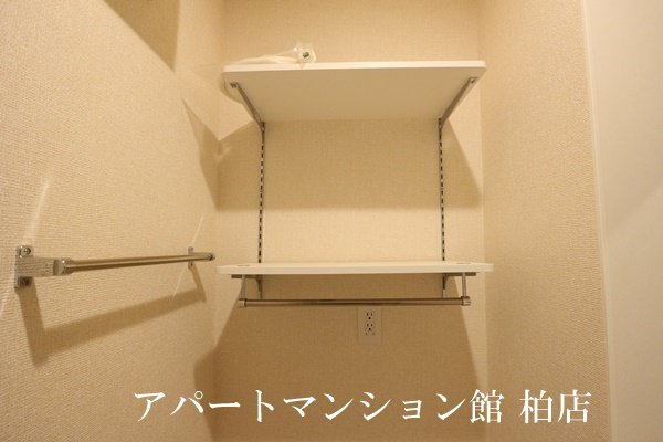 アヴェニール明原の収納