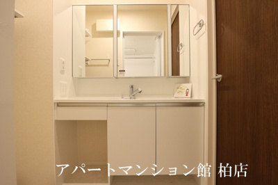 【独立洗面台】 | アヴェニール明原