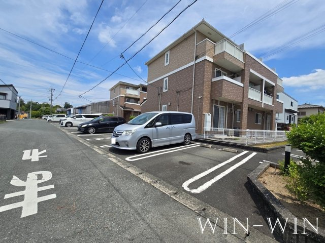 グリーン・パーク Aの駐車場