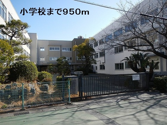 アルモニーの周辺