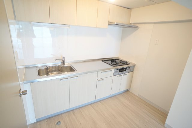 ハイツエバグリーン２号棟のキッチン|２口コンロ設置可の広いキッチンはお料理もらくらくですね