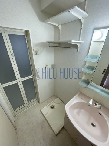 エテルナピーノAの玄関