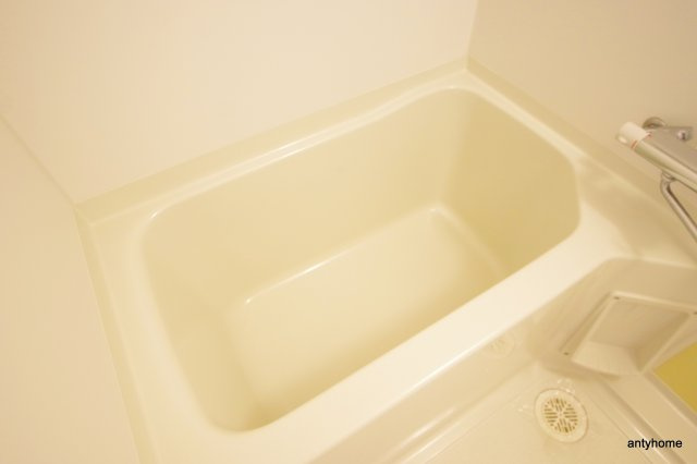 アスール江坂3rd 仲介手数料無料の浴室