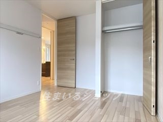 広島市安佐北区三入５丁目のアパートの寝室|クローゼットあり