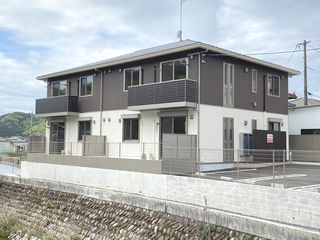 広島市安佐北区三入５丁目のアパートの外観