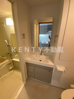 【洗面所】 | エミネンスガーデン鵜の木 | 脱衣スペースもあります