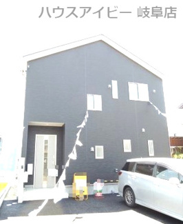 【外観】 | 岐阜市下鵜飼　新築建売全1棟　1790万円の新築登場です♪お車スペース並列3台可能！南側にお庭あり！