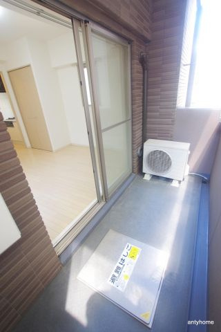 アーデン西天満　仲介手数料無料のバルコニー