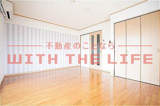 レグルスクレール【キャッシュバック対象物件】の居間・リビング|こちらの居間で趣味の時間をお楽しみください