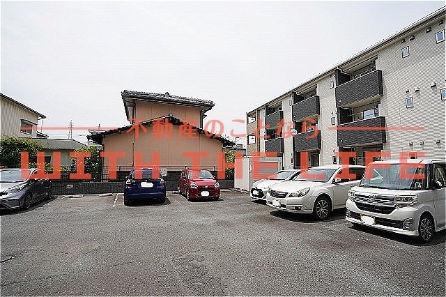 レグルスクレール【キャッシュバック対象物件】の駐車場|カースペースがあります