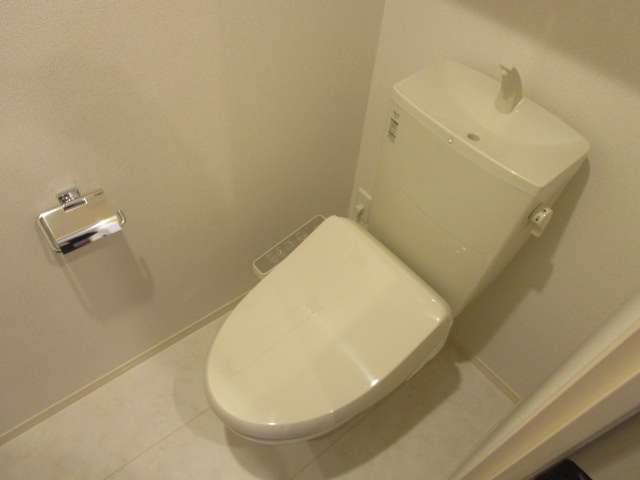 【トイレ】 | ティルタ アユ | 参考・203号室