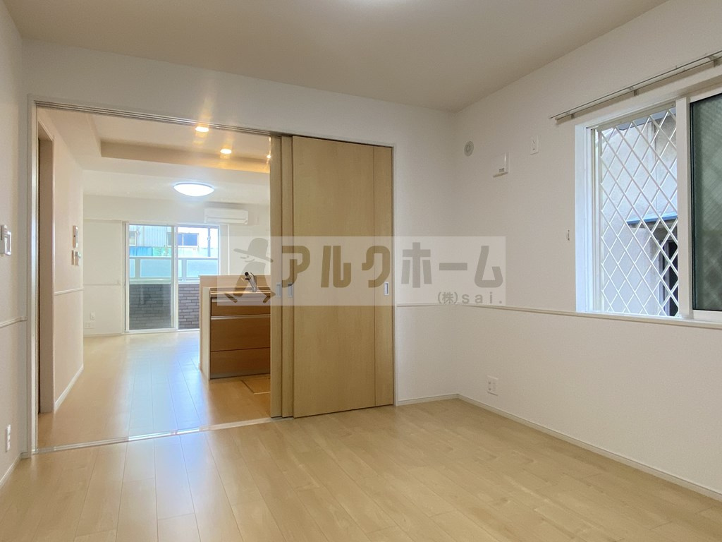 コンフォートしきの居間・リビング|コンフォートしき（八尾市志紀町・JR志紀駅）　洋室