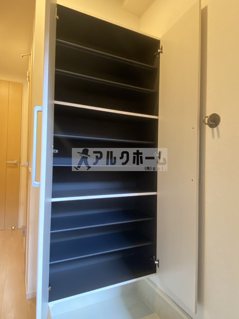 コンフォートしきの玄関|コンフォートしき（八尾市志紀町・JR志紀駅）　エ