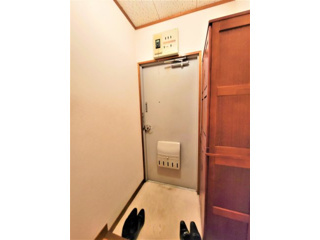 みどりハイツ半田の玄関|現状と異なる場合は現状優先となります