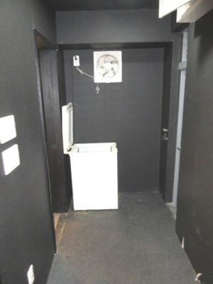 【内装】 | ラウンジ居抜物件 | バックルーム