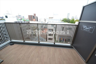 【バルコニー】 | ヴィラ・セレーノ玉造本町（旧ルネフラッツ玉造本町 | お洗濯にも便利なバルコニー付き