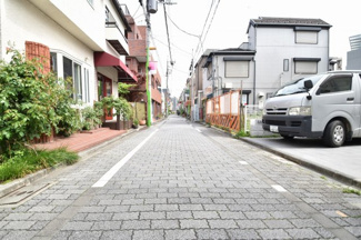 【前面道路含む現地写真】 | 現地見学や資料請求などお気軽にお問合わせ下さい。
周辺環境とあわせて現地ご案内致します。