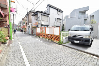 【前面道路含む現地写真】 | 現地見学や資料請求などお気軽にお問合わせ下さい。
周辺環境とあわせて現地ご案内致します。