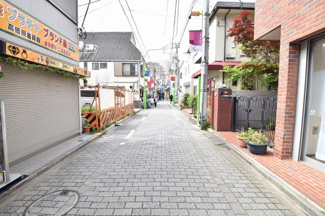 【前面道路含む現地写真】 | 現地見学や資料請求などお気軽にお問合わせ下さい。
周辺環境とあわせて現地ご案内致します。