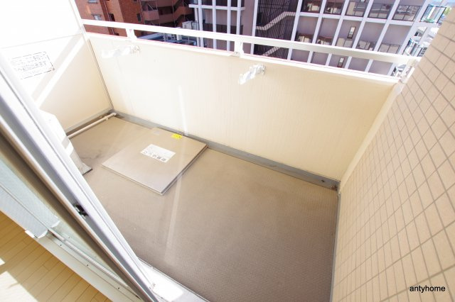 ドゥーエ江坂3　仲介手数料無料のバルコニー