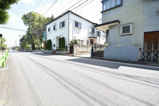 【前面道路含む現地写真】 | 現地見学や資料請求などお気軽にお問合わせ下さい。
周辺環境とあわせて現地ご案内致します。