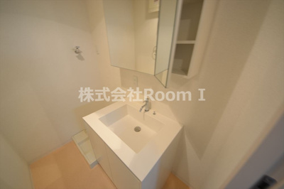 【洗面所】 | ミコノス北浜 | 広い洗面スペース