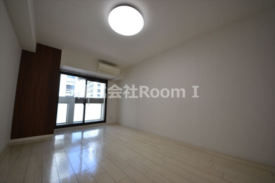 【洋室】 | ミコノス北浜 | コンパクトで使いやすい洋室です