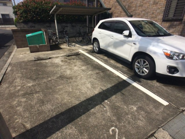 クレストの駐車場|駐車場