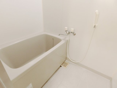 【浴室】 | タカマツ神戸駅南通 | コンパクトで使いやすいお風呂です