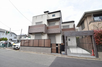 【外観】 | 現地見学や資料請求などお気軽にお問合わせ下さい。
周辺環境とあわせて現地ご案内致します。