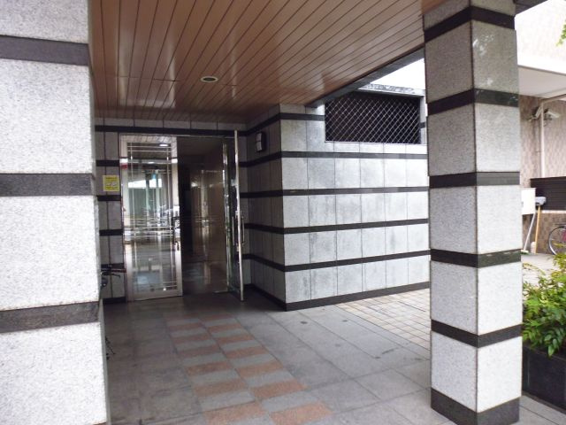 プログレス西明石駅前のエントランス
