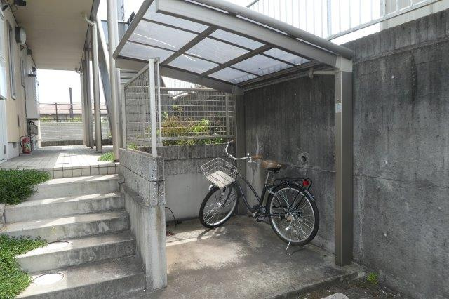 倉敷市新田のアパートのその他共用部分|自転車置き場