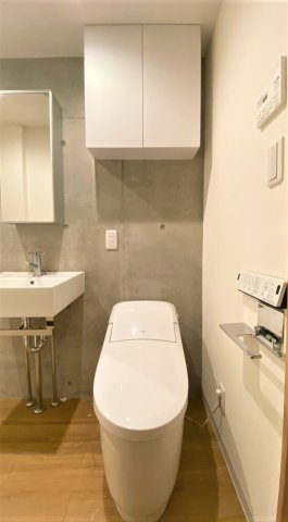 「防音マンション」ハーモニーグラシア大山のトイレ|シンプルで使いやすいトイレです(同フロア別部屋)