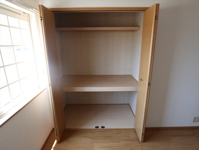 ドミール中通　Bの収納