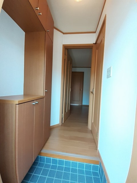 ドミール中通　Bの玄関